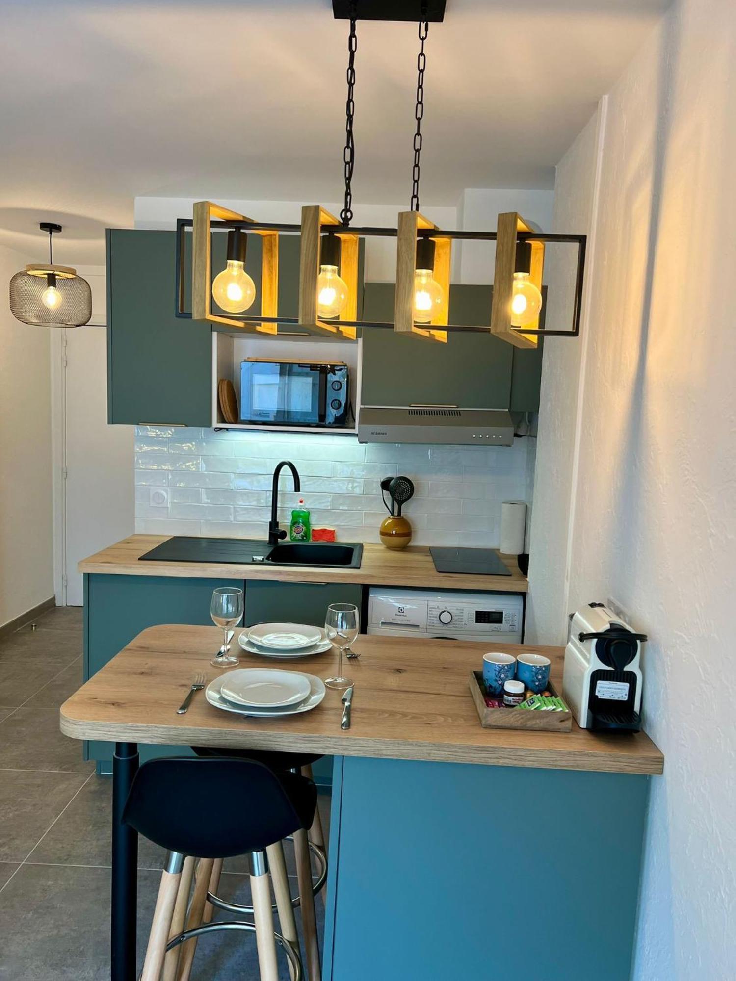 Studio Climatise, Cosy Et Calme Au Centre Ville Antibes Buitenkant foto