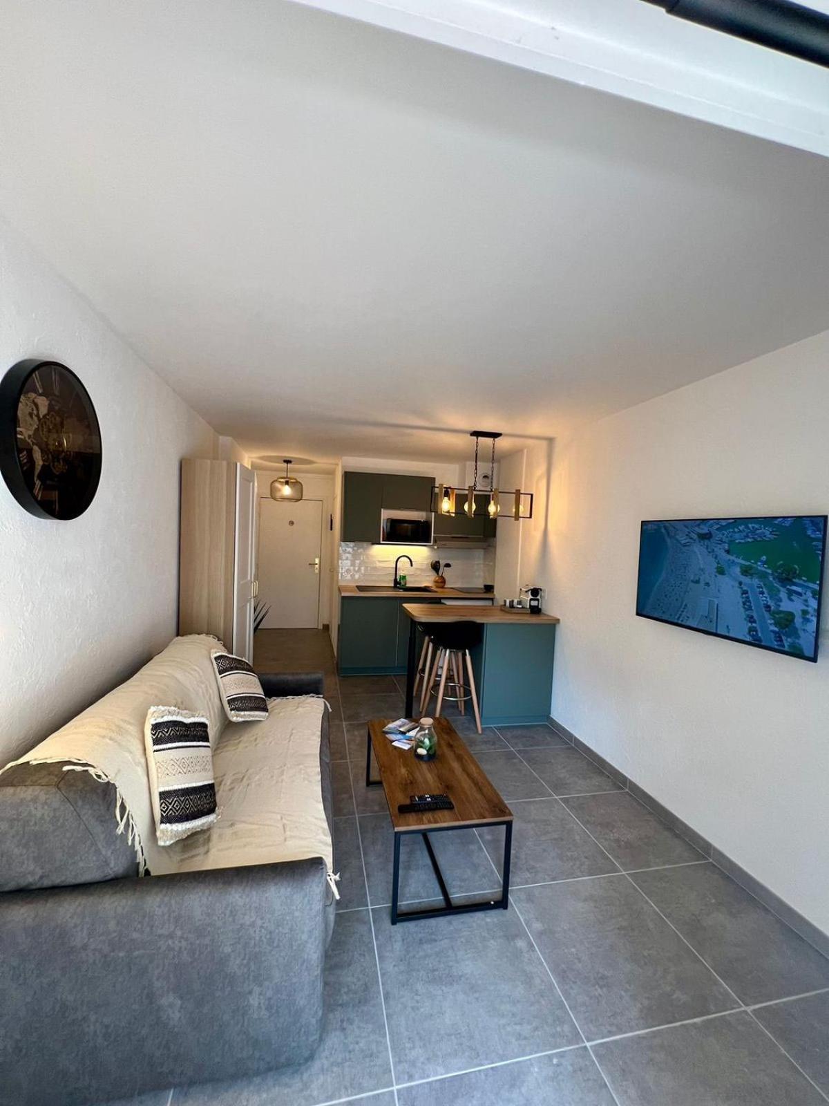Studio Climatise, Cosy Et Calme Au Centre Ville Antibes Buitenkant foto