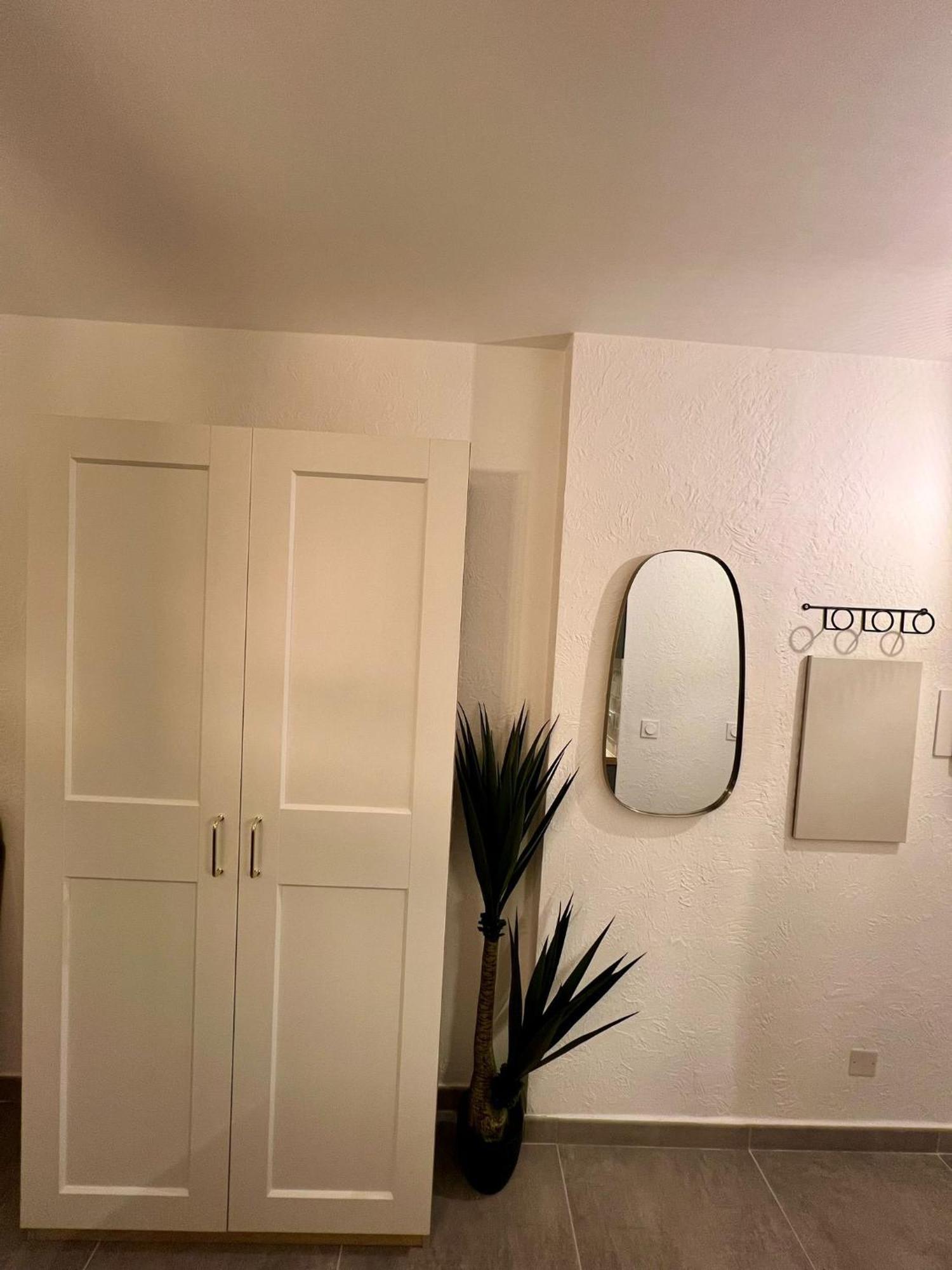 Studio Climatise, Cosy Et Calme Au Centre Ville Antibes Buitenkant foto